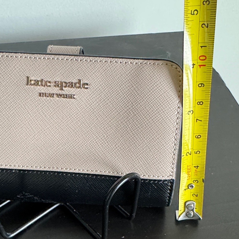 Kate Spade Two-Tone Black and Tan Wallet (NWOT) - Picture 12 of 13